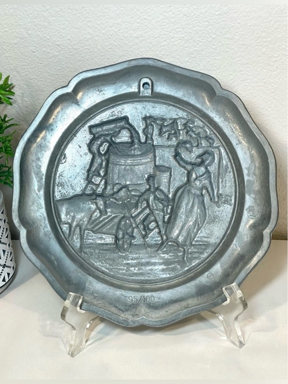Pewter Zinn Decorative 8.5” Collector Limited Edition Wall Plate |  95/100 | EUC